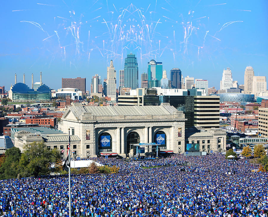 Kansas City Royals World Series Celebration 2015 #2 Photograph by TriggerPhoto