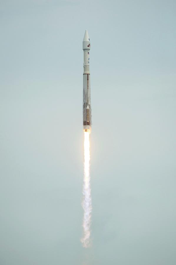 Maven Photograph - Launch Of Maven Mission To Mars #2 by Nasa/bill Ingalls