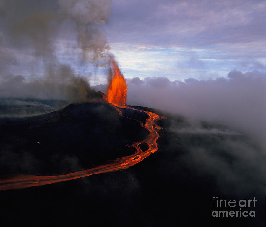 Lava Fountain At Kilauea Volcano Hawaii Photograph By Douglas Peebles