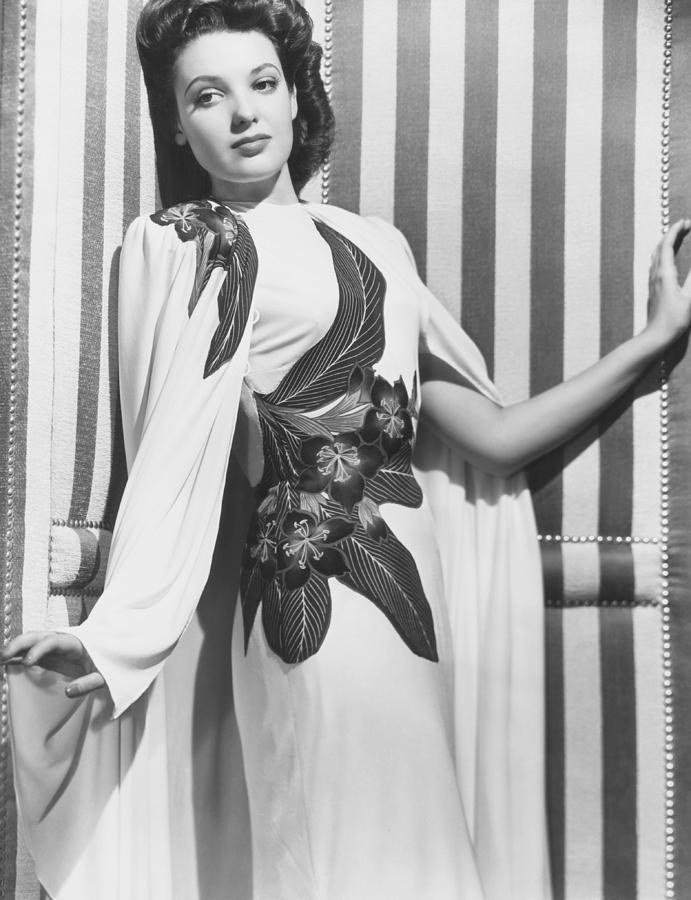 Linda Darnell, Early 1940s #2 Photograph by Everett