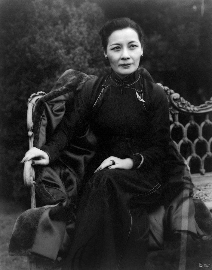 Madame Chiang Kai-shek (1898-2003) Photograph by Granger - Pixels