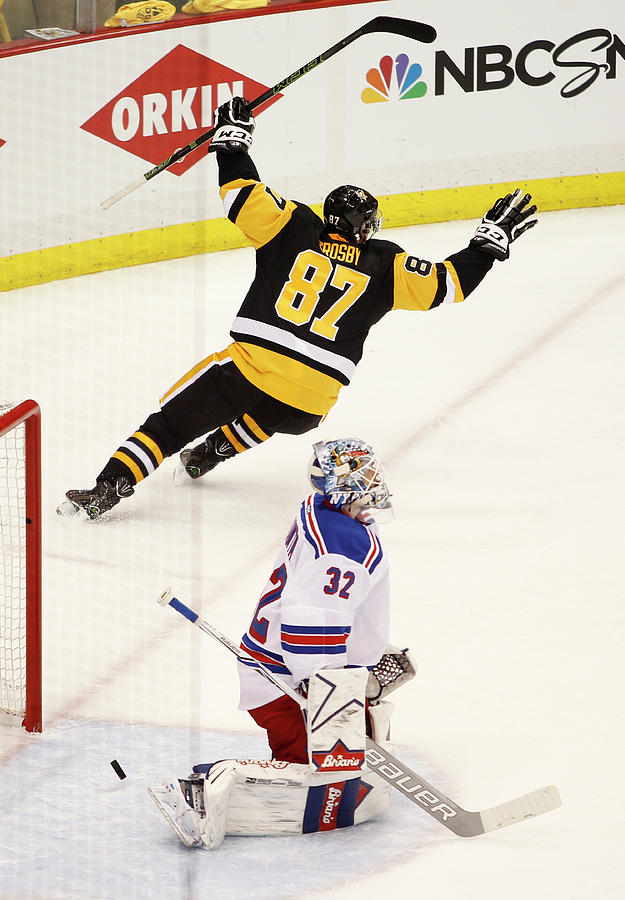 Sidney Crosby Photograph - New York Rangers V Pittsburgh Penguins #2 by Justin K. Aller