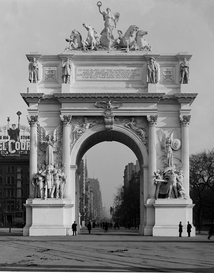 Nyc, Madison Square, Dewey Arch, 1900 #2 Photograph by Science Source