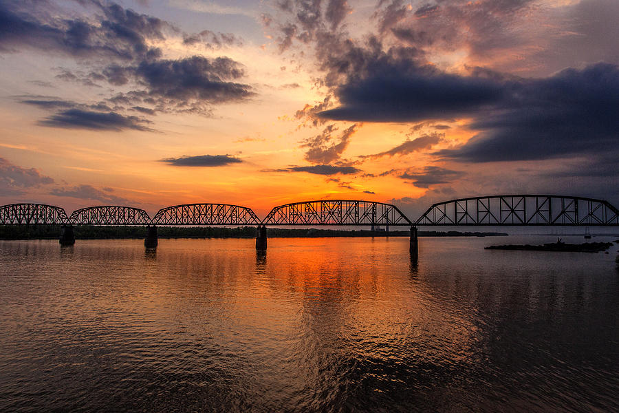 Ohio River Sunset #2 Photograph by Diana Powell