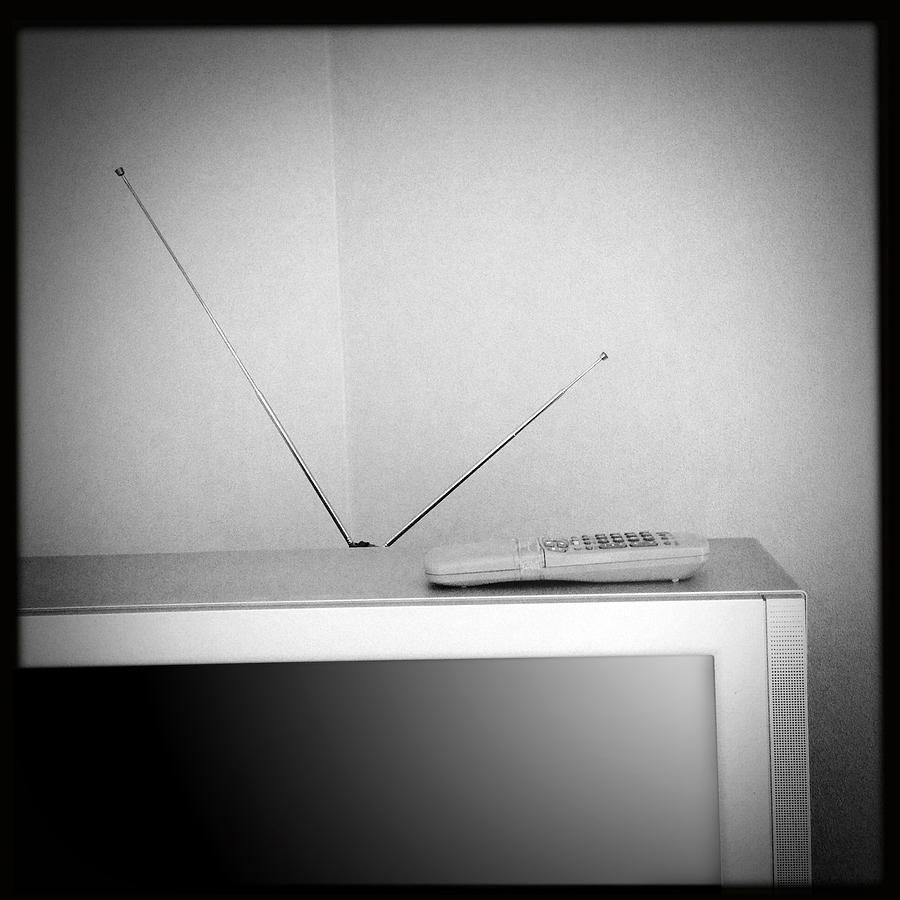 Black And White Photograph - Old television #2 by Les Cunliffe