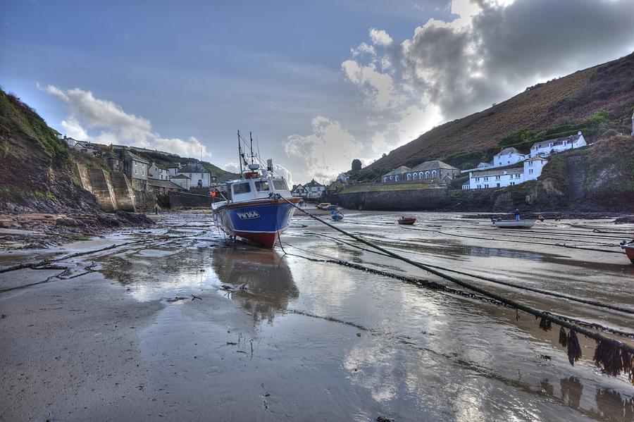 Port Isaac Harbour Photograph by David Wilkins - Fine Art America