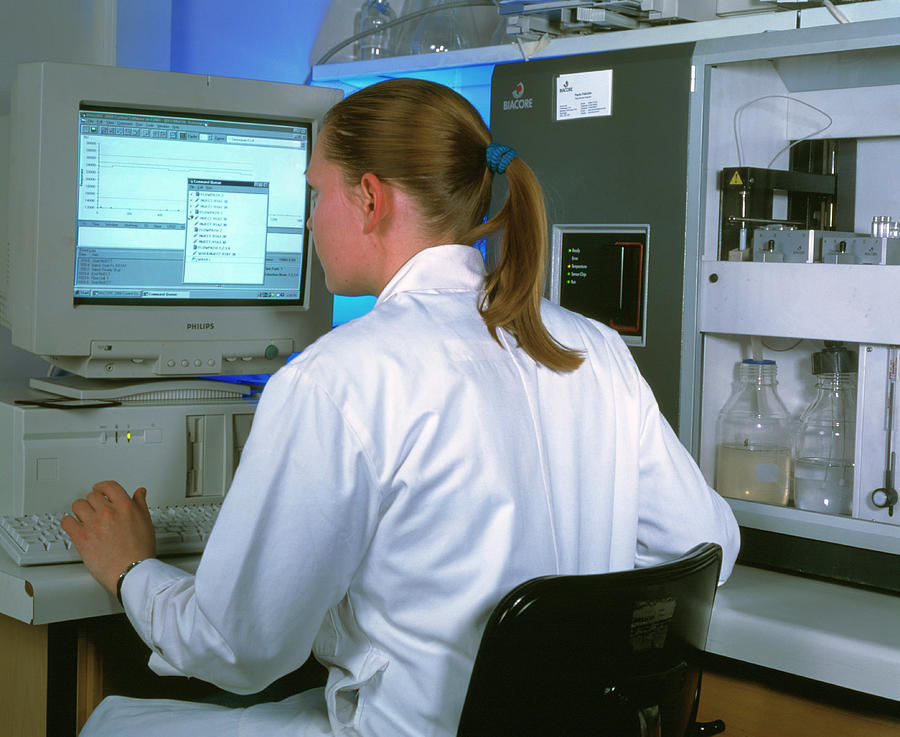 Protein Analysis #2 Photograph by Medical School, University Of Newcastle Upon Tyne/simon Fraser/science Photo Library