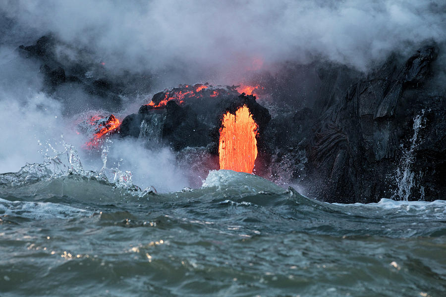 Pu'u O'o Eruption Photograph by Michael Szoenyi/science Photo Library ...