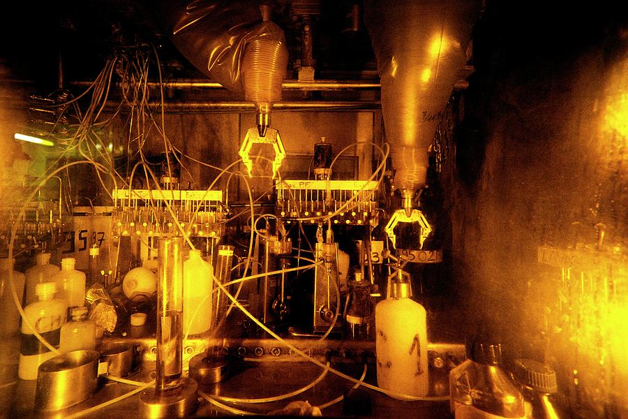 Glove box handling of radioactive waste - Stock Image - T176/0214 - Science  Photo Library