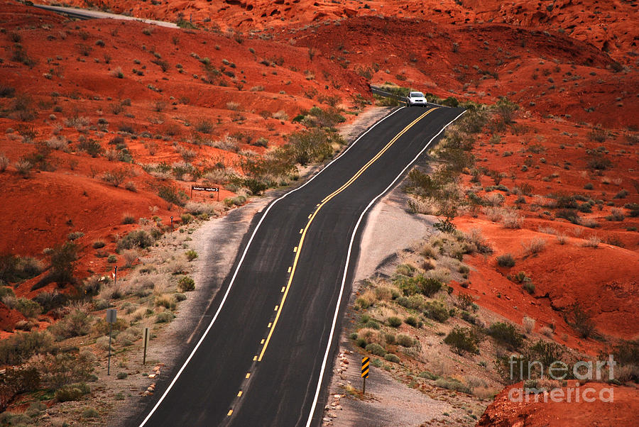 Road in Valley Of Fire in Nevada #2 Photograph by Les Palenik