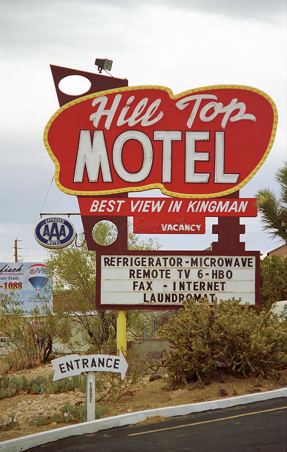 Route 66 - Hill Top Motel Photograph by Frank Romeo