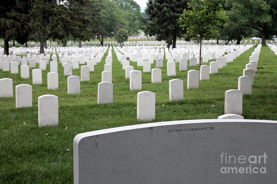 Rows of Graves at Arlington National Cemetery #2 Photograph by William Kuta