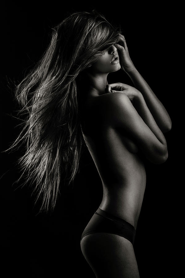Sensual Photograph - Sensual Beauty by Martin Krystynek, Qep