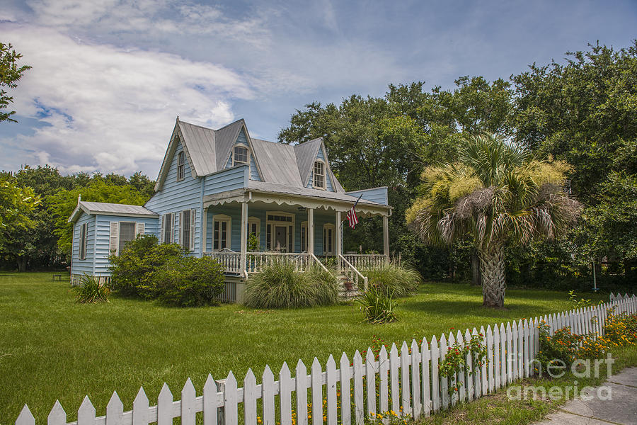 Sullivans Island Home Photograph by Dale Powell