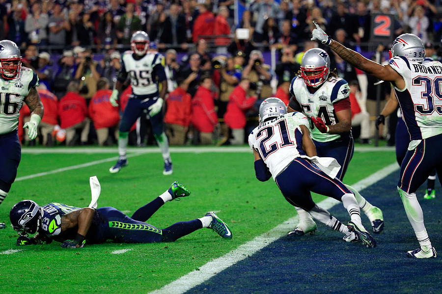 Super Bowl XLIX - New England Patriots v Seattle Seahawks #2 Photograph by Rob Carr