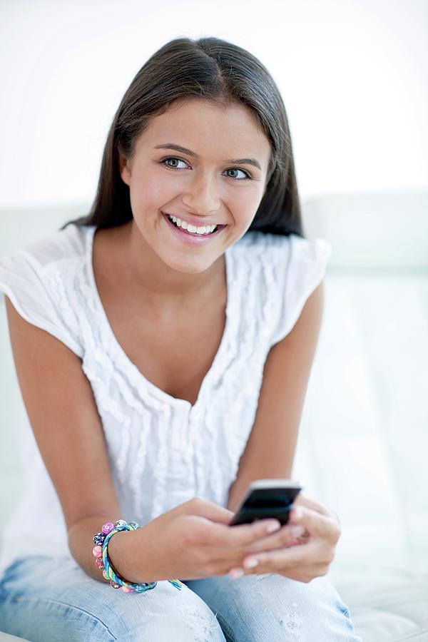 Teenage Girl Texting Photograph By Ian Hootonscience Photo Library 