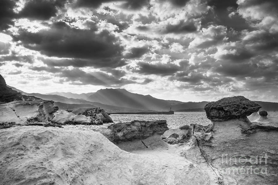 Mountain Photograph - The Queens Head Geological Park. black and white #2 by Duncan Longden