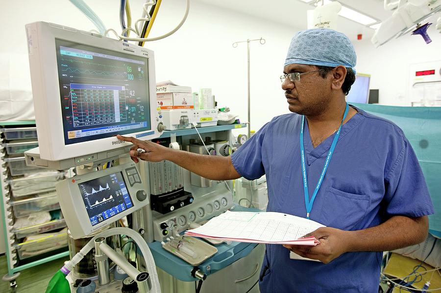 Vital Signs Monitor Photograph by Mark Thomas/science Photo Library ...