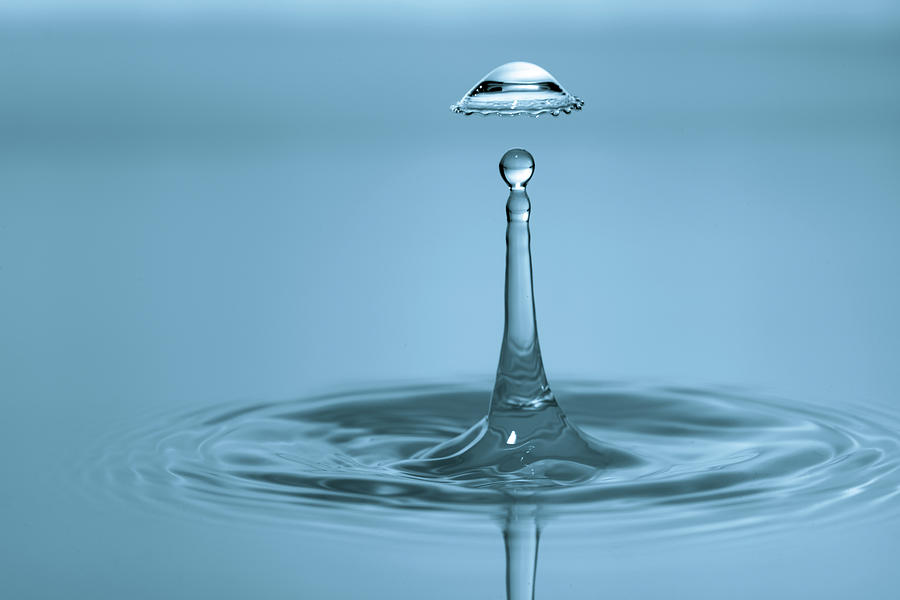 Water Droplet On Water Surface Photograph by Wladimir Bulgar/science ...