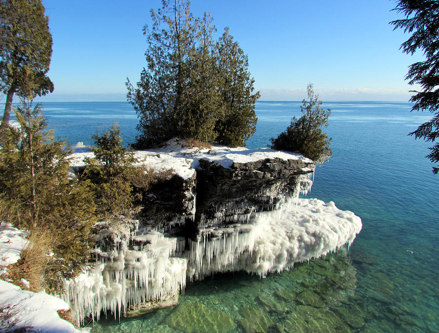Winter at Cave Point #2 Photograph by David T Wilkinson