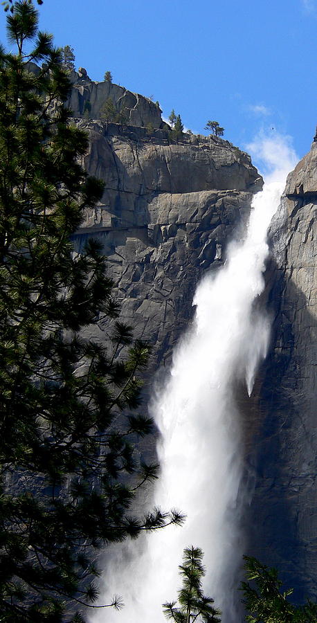 Yosemite Falls #2 Photograph by Jeff Lowe