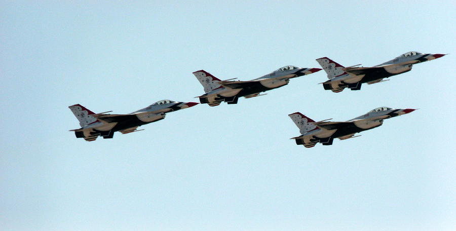 USAF Thunderbirds #20 Photograph by Jeff Lowe