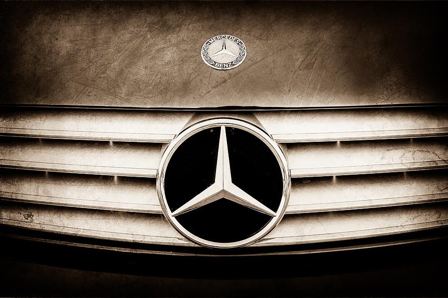Car Photograph - 2003 Mercedes-Benz CL Grille Emblem by Jill Reger