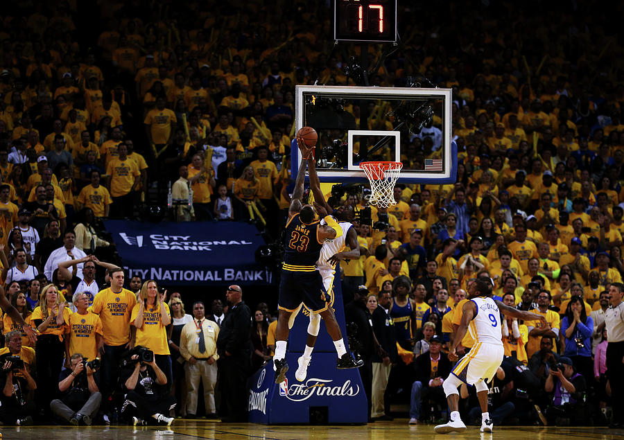2015 Nba Finals - Game Two Photograph by Ezra Shaw