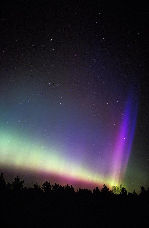 Aurora Borealis Photograph by Pekka Parviainen/science Photo Library ...