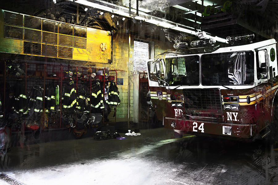 24 Hook and Ladder FDNY Photograph by John Rivera