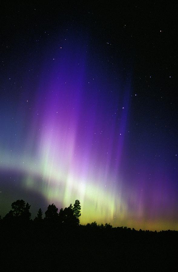 Aurora Borealis Photograph by Pekka Parviainen/science Photo Library ...