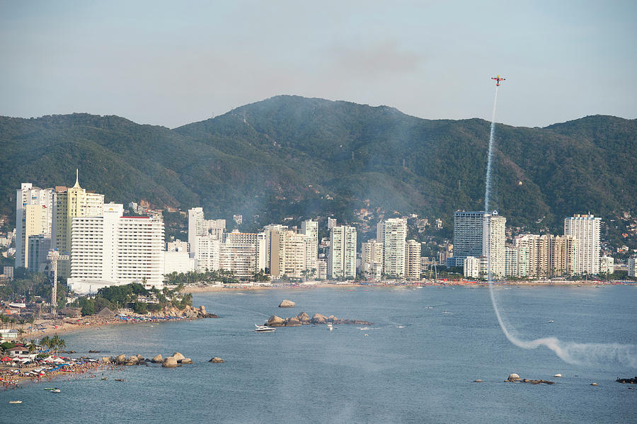 Acapulco Air Show, 2014 Photograph by Marcos Ferro