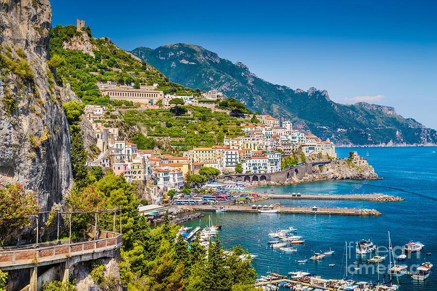picturesque town on the gulf of salerno crossword