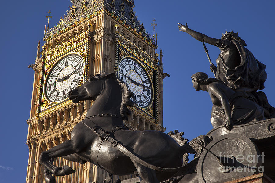 Big Ben - Statue - London Photograph by Brian Jannsen