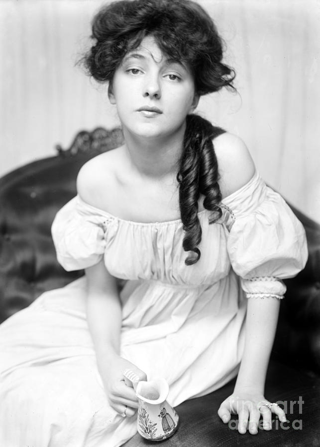 Evelyn Nesbit, American Model #4 Photograph by Science Source