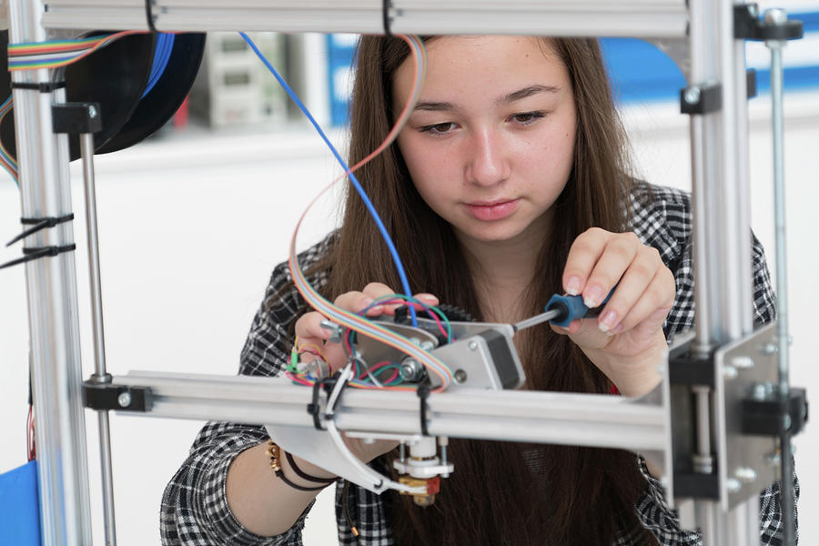 Female Electronics Student In Laboratory Photograph by Wladimir Bulgar ...