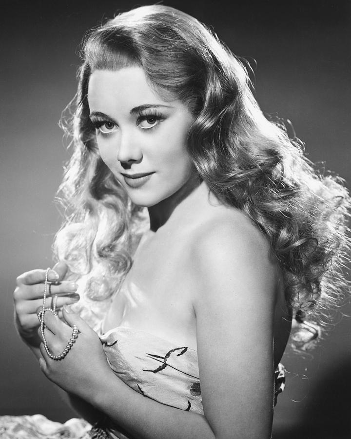Glynis Johns Photograph - Glynis Johns #3 by Silver Screen