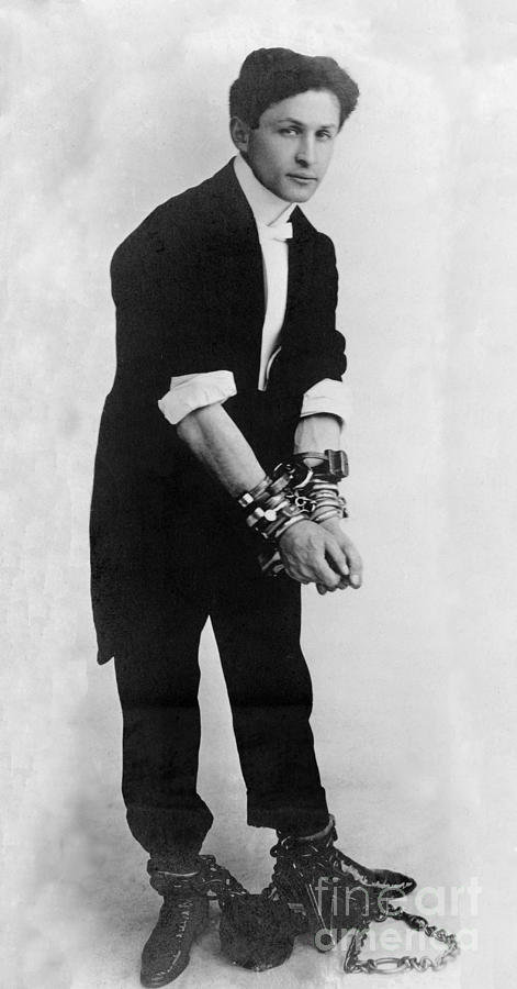 Harry Houdini, Hungarian-american #3 Photograph by Photo Researchers