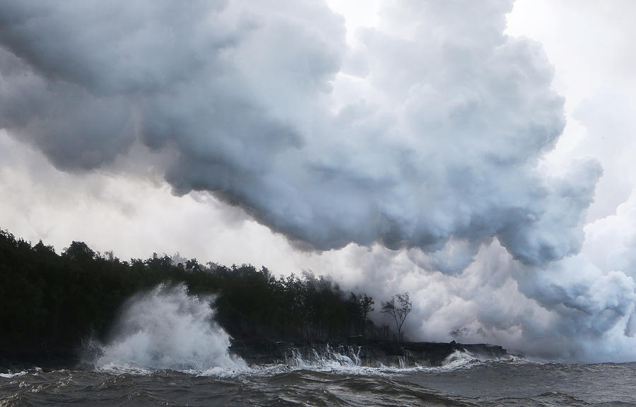 Hawaiis Kilauea Volcano Erupts Forcing #3 Photograph by Mario Tama