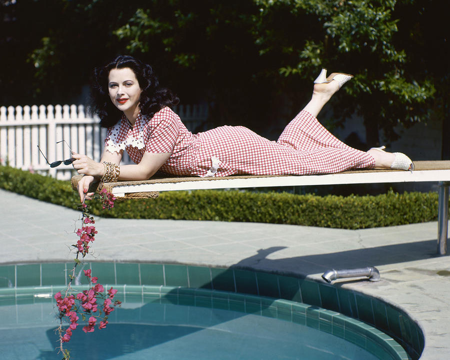 Hedy Lamarr Photograph - Hedy Lamarr by Silver Screen.