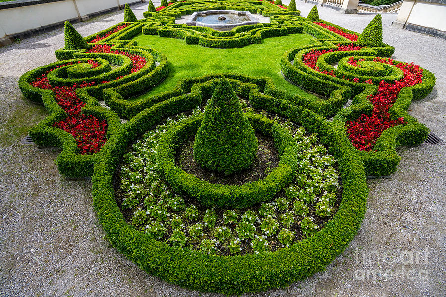Linderhof Palace Gardens 3 - Bavaria - Germany Photograph by Gary Whitton