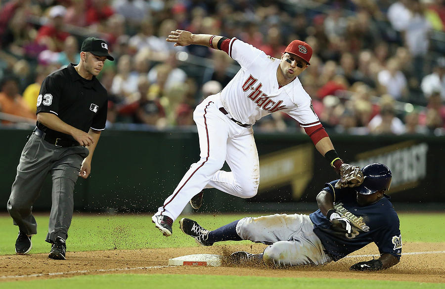 Milwaukee Brewers V Arizona Diamondbacks Photograph by Christian Petersen Milwaukee Brewers V Arizona Diamondbacks Photograph by Christian Petersen