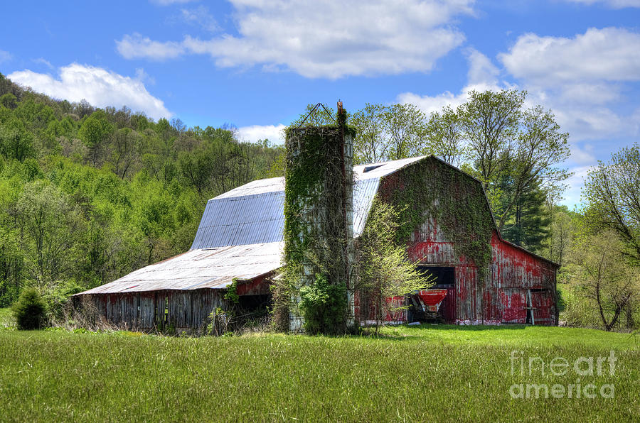Old Red Barn #3 Photograph by Paul Mashburn