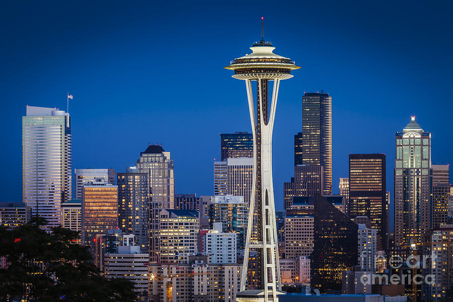 Seattle Skyline - Space Needle Photograph by Brian Jannsen