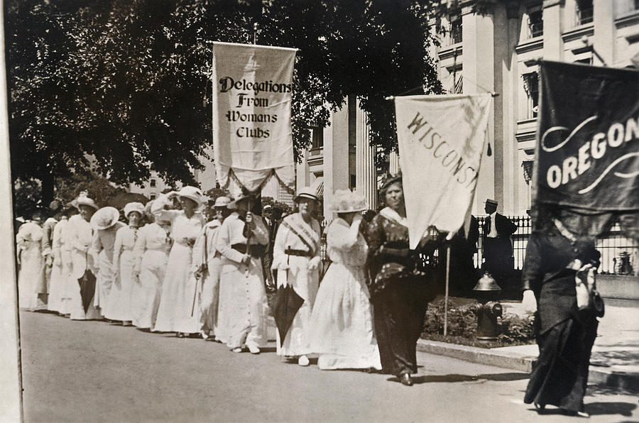 Suffrage Parade, 1913 #3 Photograph by Granger
