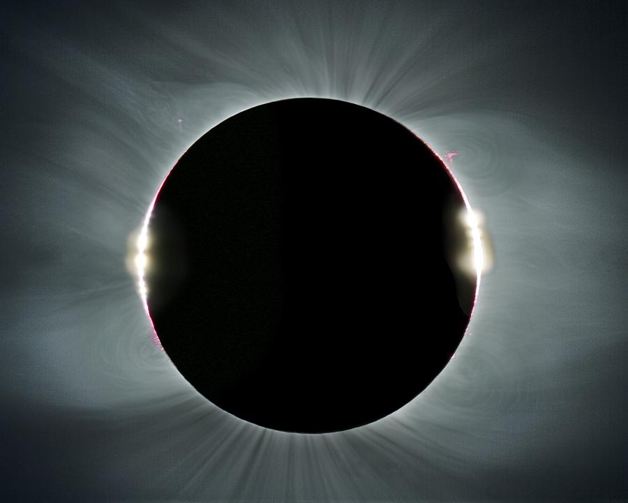 Total Solar Eclipse Photograph by Juan Carlos Casado (starryearth.com ...