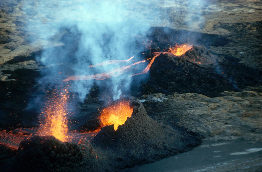 Volcanic Eruption On Surtsey Photograph by Ragnar Larusson - Fine Art ...