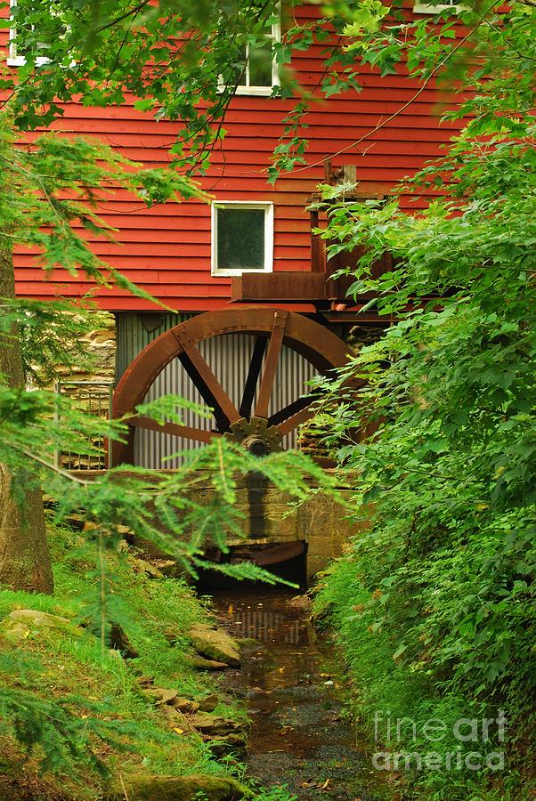 Wallace Cross Grist Mill Water Wheel Photograph by Bob Sample