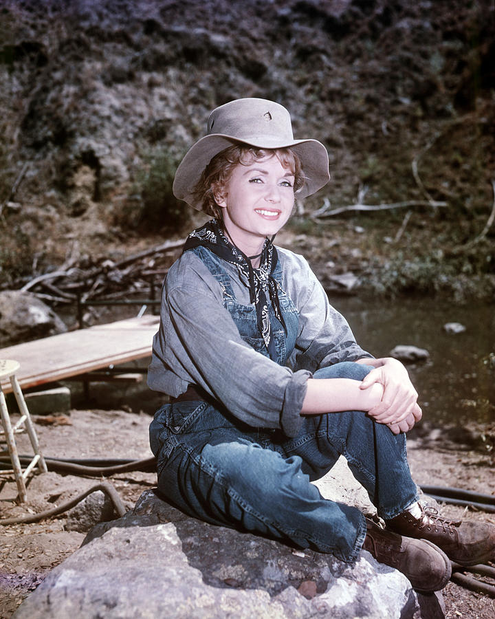 Debbie Reynolds Photograph - Debbie Reynolds #31 by Silver Screen