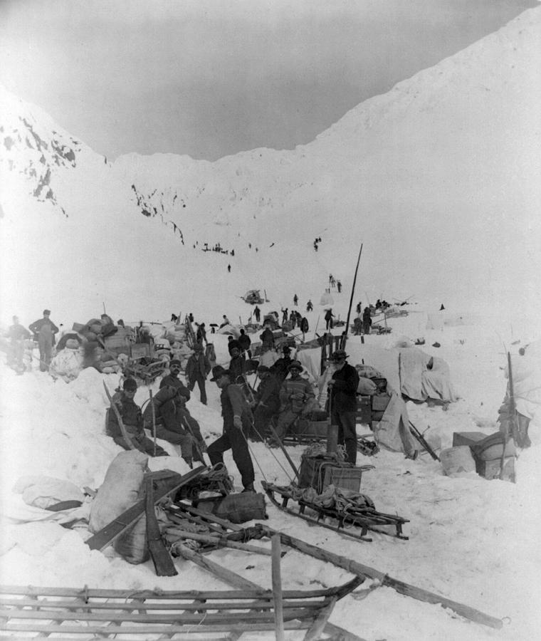 Alaska Gold Rush, C1897 Photograph by Granger - Fine Art America